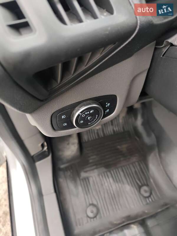Грузовой фургон Ford Transit Connect 2018 в Киеве фото 10 Грузовой фургон Ford Transit Connect 2018 в Киеве