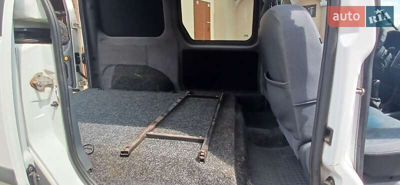 Грузовой фургон Ford Transit Connect 2011 в Броварах