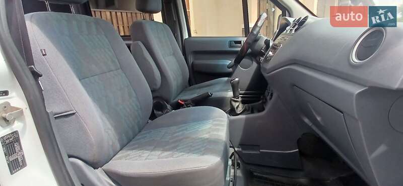 Грузовой фургон Ford Transit Connect 2011 в Броварах