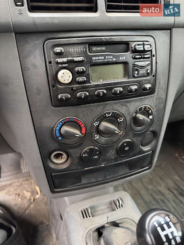 Вантажний фургон Ford Transit Connect 2004 в Городенці фото 6 Вантажний фургон Ford Transit Connect 2004 в Городенці