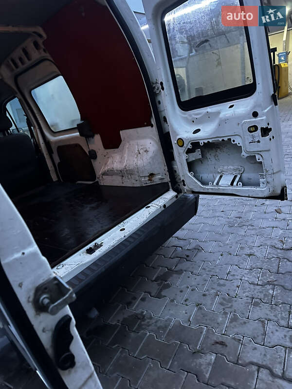 Минивэн Ford Transit Connect 2003 в Могилев-Подольске фото 11 Минивэн Ford Transit Connect 2003 в Могилев-Подольске