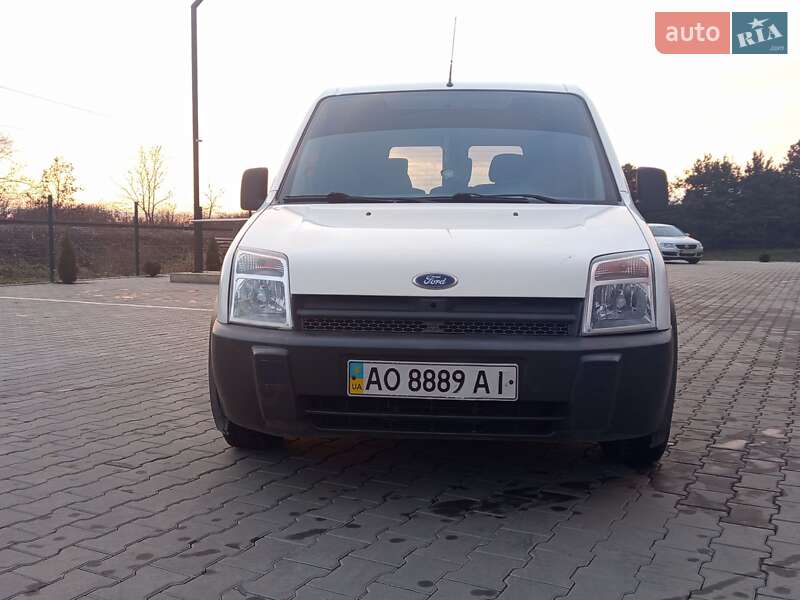 Минивэн Ford Transit Connect 2005 в Виноградове