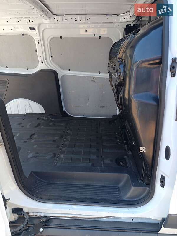 Грузовой фургон Ford Transit Connect 2014 в Попельне