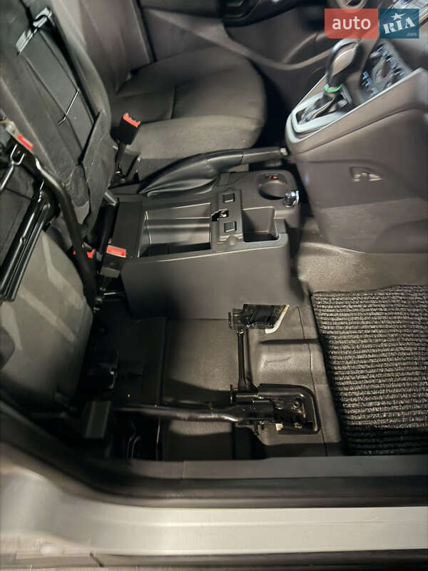 Грузовой фургон Ford Transit Connect 2016 в Житомире