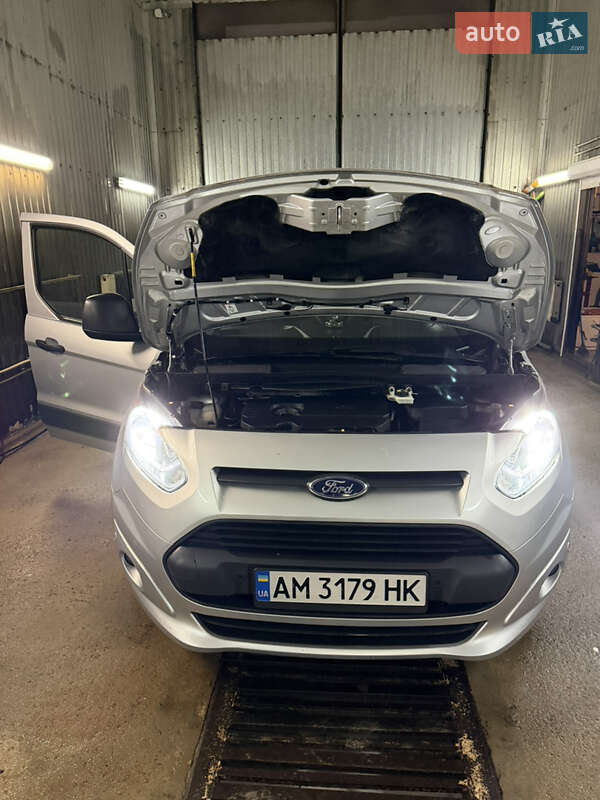 Грузовой фургон Ford Transit Connect 2016 в Житомире