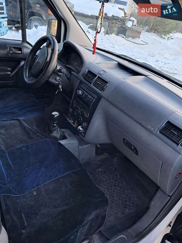Мінівен Ford Transit Connect 2002 в Долині