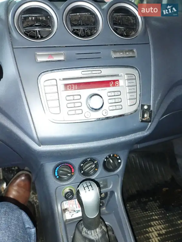 Ford Transit Connect 2010