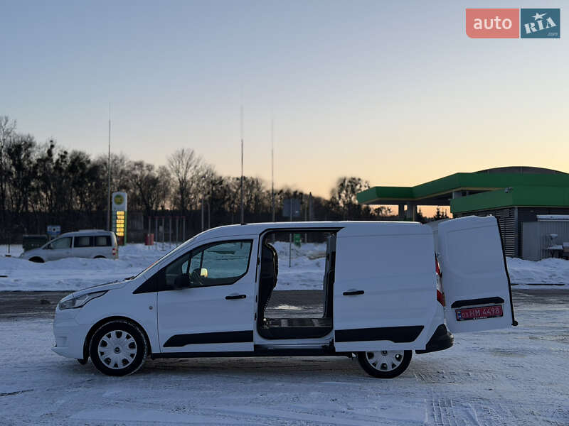 Вантажний фургон Ford Transit Connect 2018 в Радивиліві
