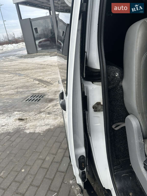 Мінівен Ford Transit Connect 2006 в Долині