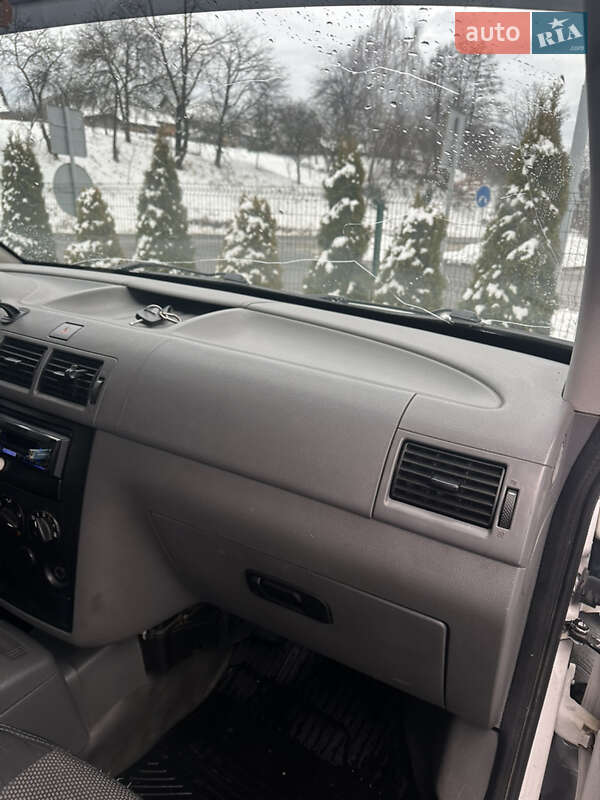 Мінівен Ford Transit Connect 2006 в Долині