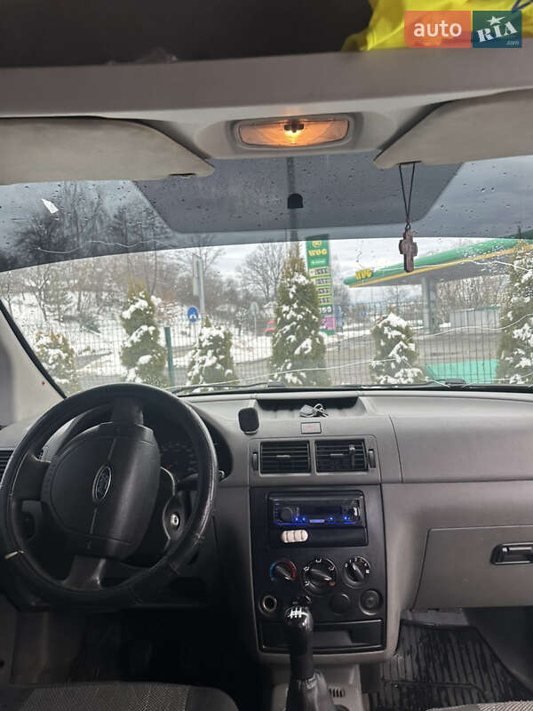 Мінівен Ford Transit Connect 2006 в Долині