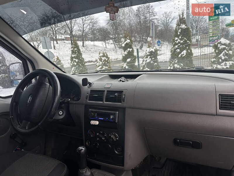 Мінівен Ford Transit Connect 2006 в Долині