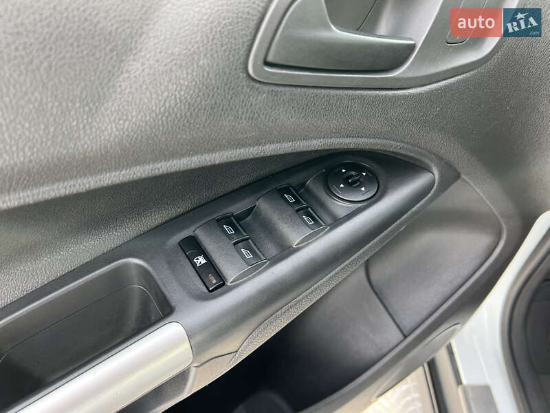 Мінівен Ford Transit Connect 2013 в Бродах