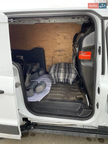 Вантажний фургон Ford Transit Connect 2015 в Монастирищеві