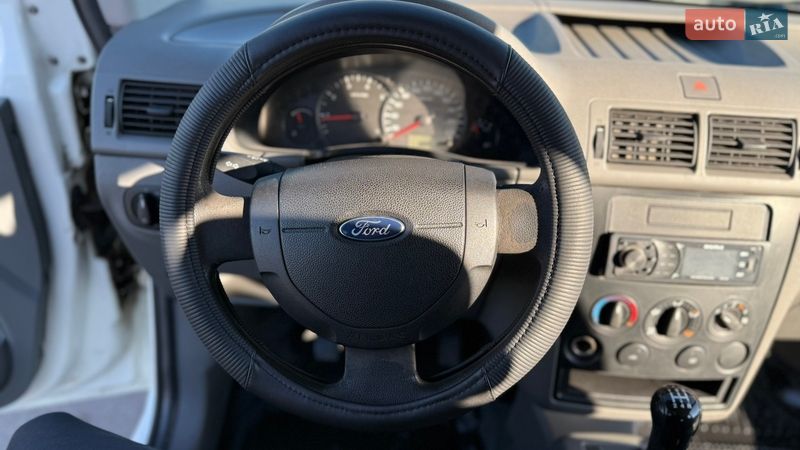 Мінівен Ford Transit Connect 2005 в Житомирі
