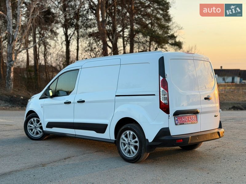 Вантажний фургон Ford Transit Connect 2022 в Радивиліві