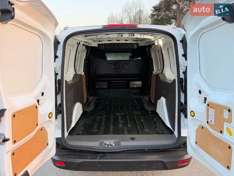 Вантажний фургон Ford Transit Connect 2022 в Радивиліві
