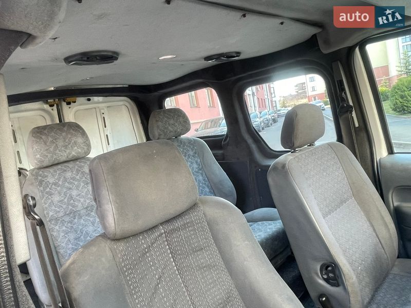 Мінівен Ford Transit Connect 2005 в Рівному