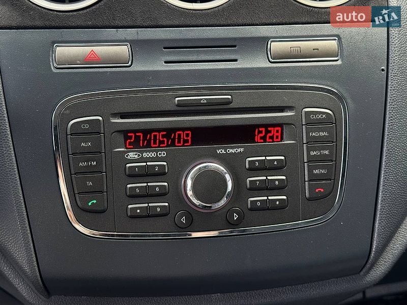 Грузовой фургон Ford Transit Connect 2009 в Ровно