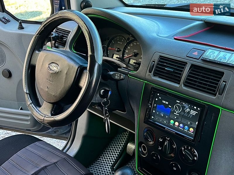 Минивэн Ford Transit Connect 2004 в Харькове