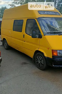 Ford Transit Courier 1993