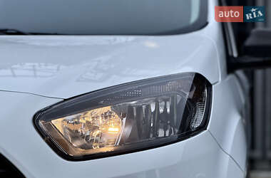 Грузовой фургон Ford Transit Courier 2022 в 