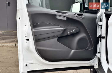 Грузовой фургон Ford Transit Courier 2022 в 
