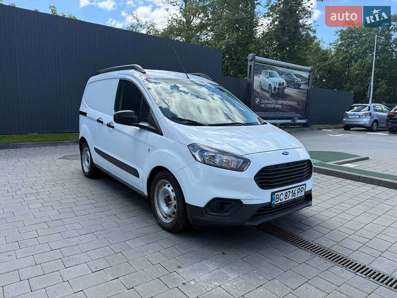 Ford Transit Courier 2023