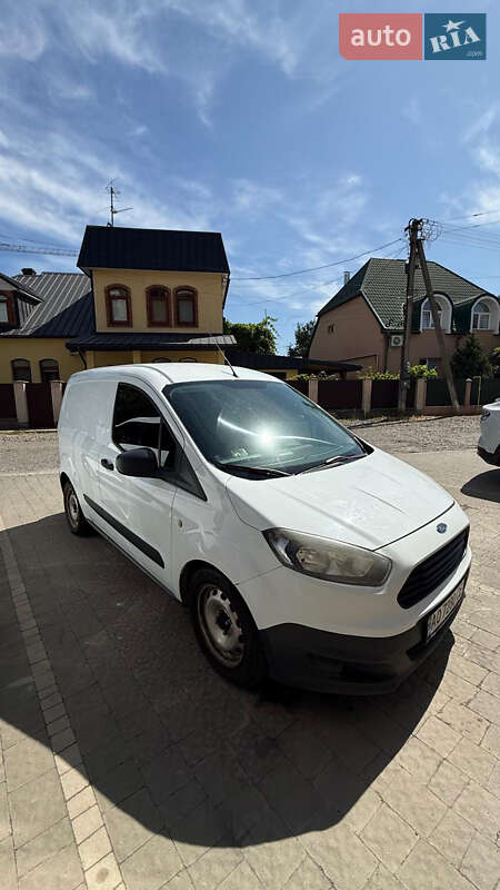 Вантажний фургон Ford Transit Courier 2014 в Чернівцях