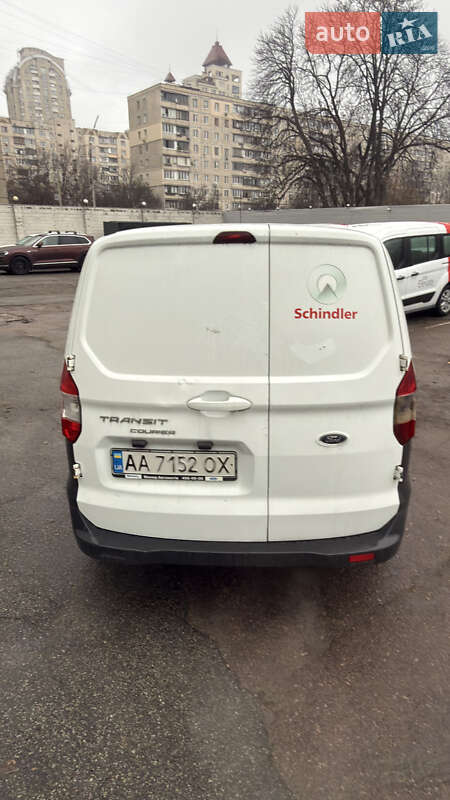 Грузовой фургон Ford Transit Courier 2015 в Киеве