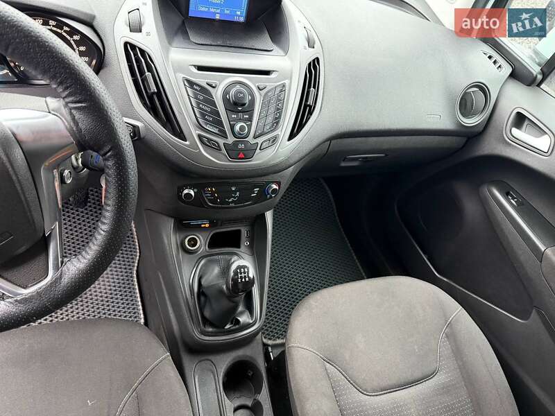 Грузовой фургон Ford Transit Courier 2015 в Киеве