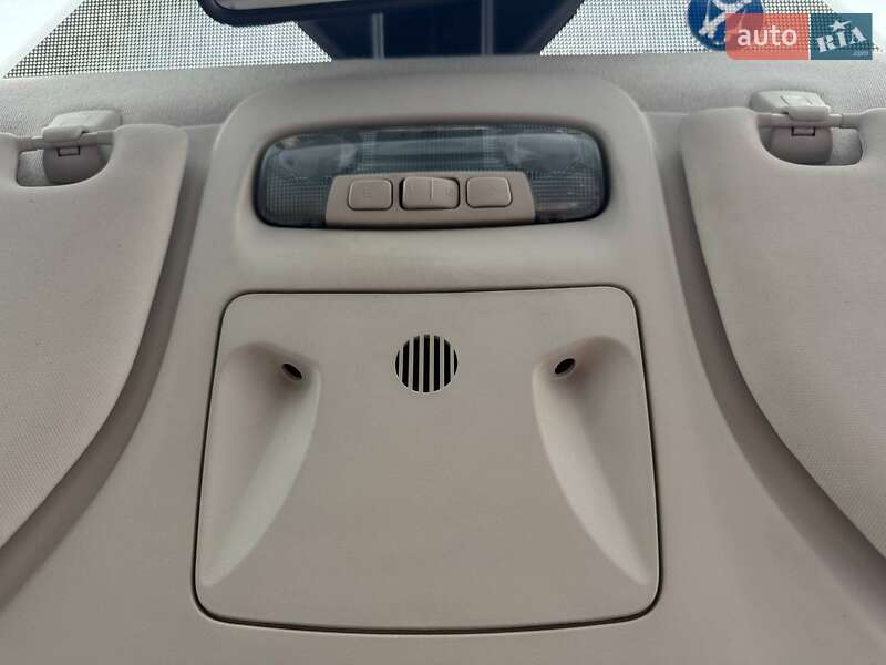 Грузовой фургон Ford Transit Courier 2015 в Киеве