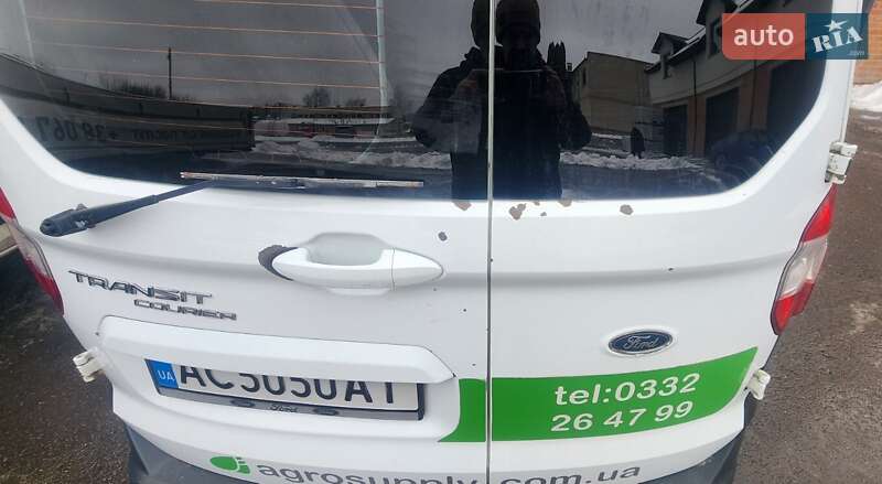 Грузовой фургон Ford Transit Courier 2015 в Луцке