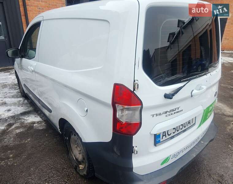 Грузовой фургон Ford Transit Courier 2015 в Луцке