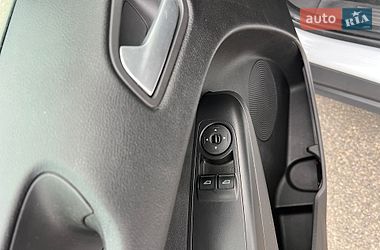 Вантажний фургон Ford Transit Courier 2014 в Києві