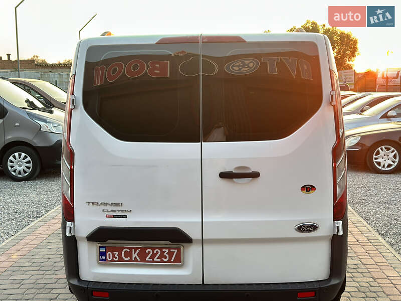Вантажний фургон Ford Transit Custom 2016 в Береговому