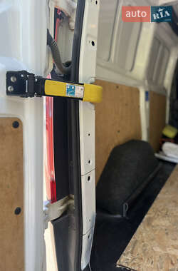 Грузовой фургон Ford Transit Custom 2013 в 