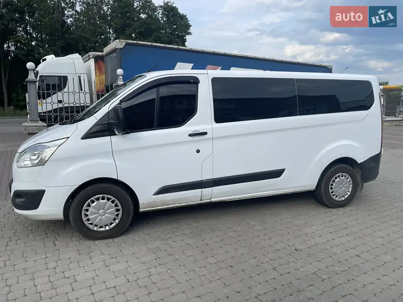 Минивэн Ford Transit Custom 2012 в 