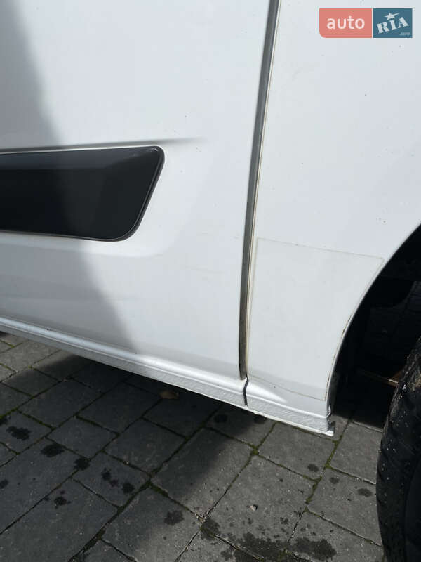 Вантажний фургон Ford Transit Custom 2017 в Івано-Франківську фото 12 Вантажний фургон Ford Transit Custom 2017 в Івано-Франківську