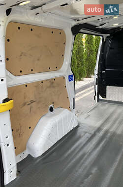 Грузовой фургон Ford Transit Custom 2017 в 