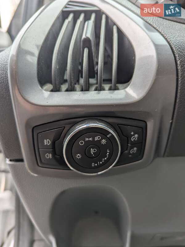 Вантажний фургон Ford Transit Custom 2017 в Києві