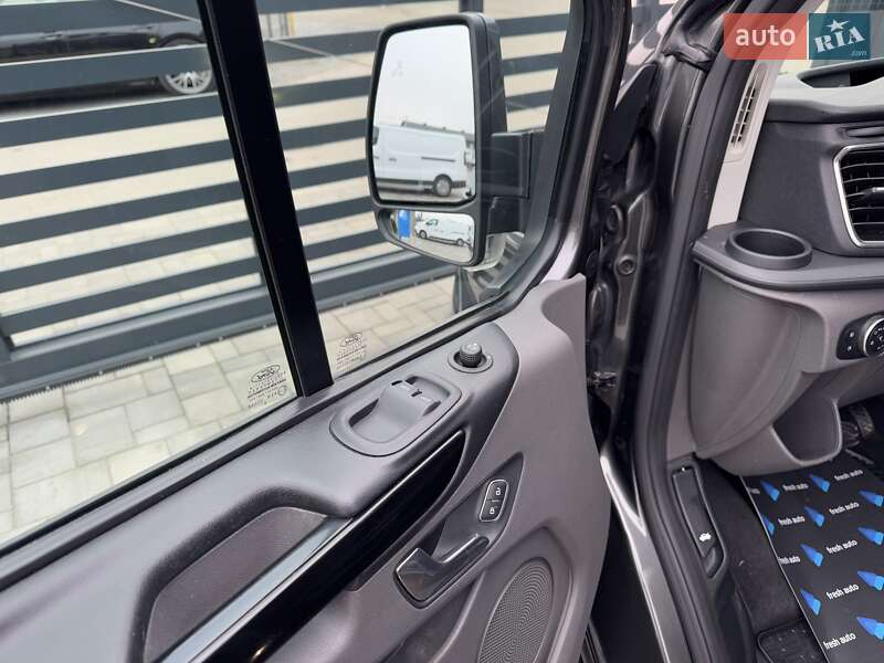 Мінівен Ford Transit Custom 2018 в Рівному