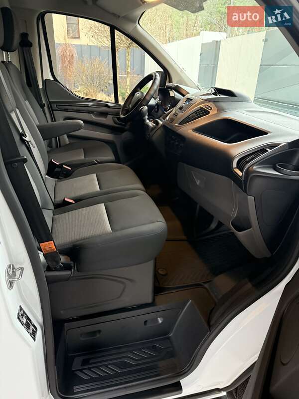 Грузовой фургон Ford Transit Custom 2022 в Киеве