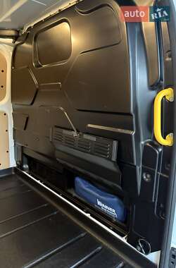 Вантажний фургон Ford Transit Custom 2022 в 