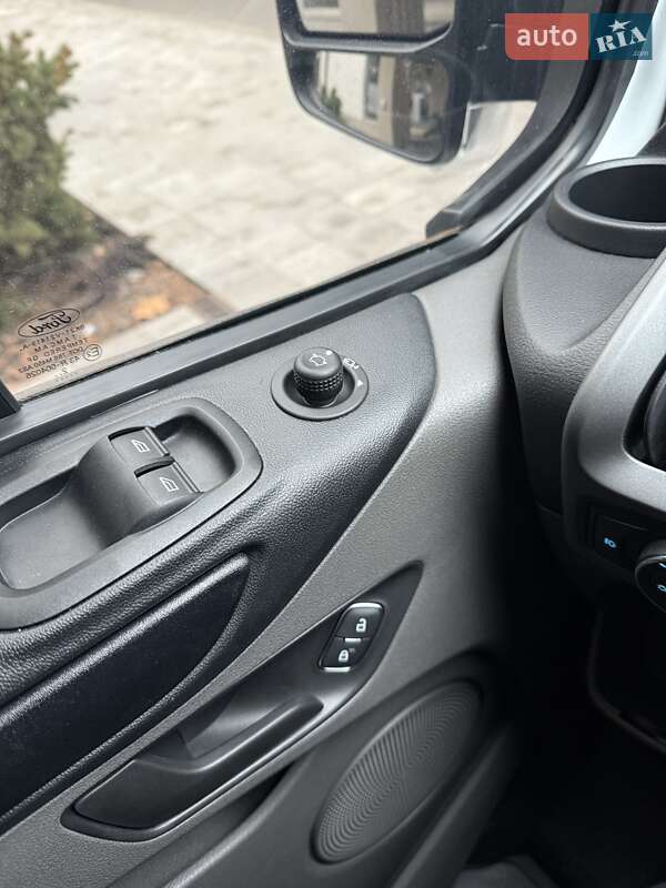 Грузовой фургон Ford Transit Custom 2022 в Киеве