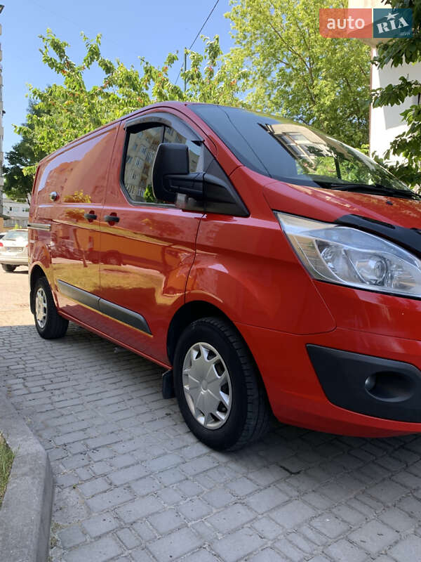 Вантажний фургон Ford Transit Custom 2015 в Львові