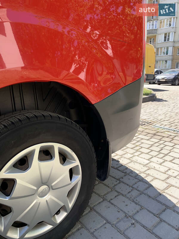 Вантажний фургон Ford Transit Custom 2015 в Львові