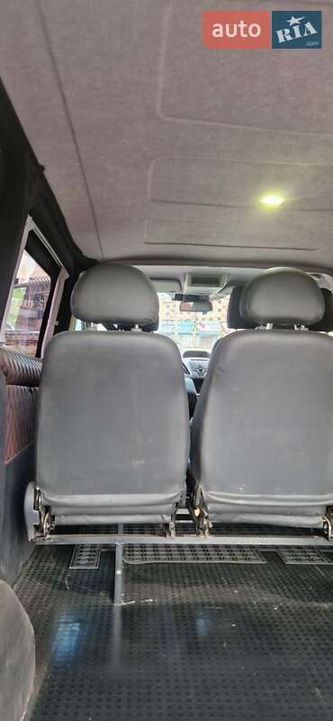 Вантажопасажирський фургон Ford Transit Custom 2016 в Києві фото 16 Вантажопасажирський фургон Ford Transit Custom 2016 в Києві