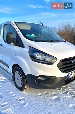 Вантажопасажирський фургон Ford Transit Custom 2018 в 