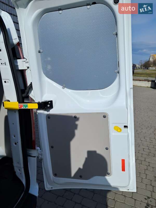 Вантажний фургон Ford Transit Custom 2018 в Львові